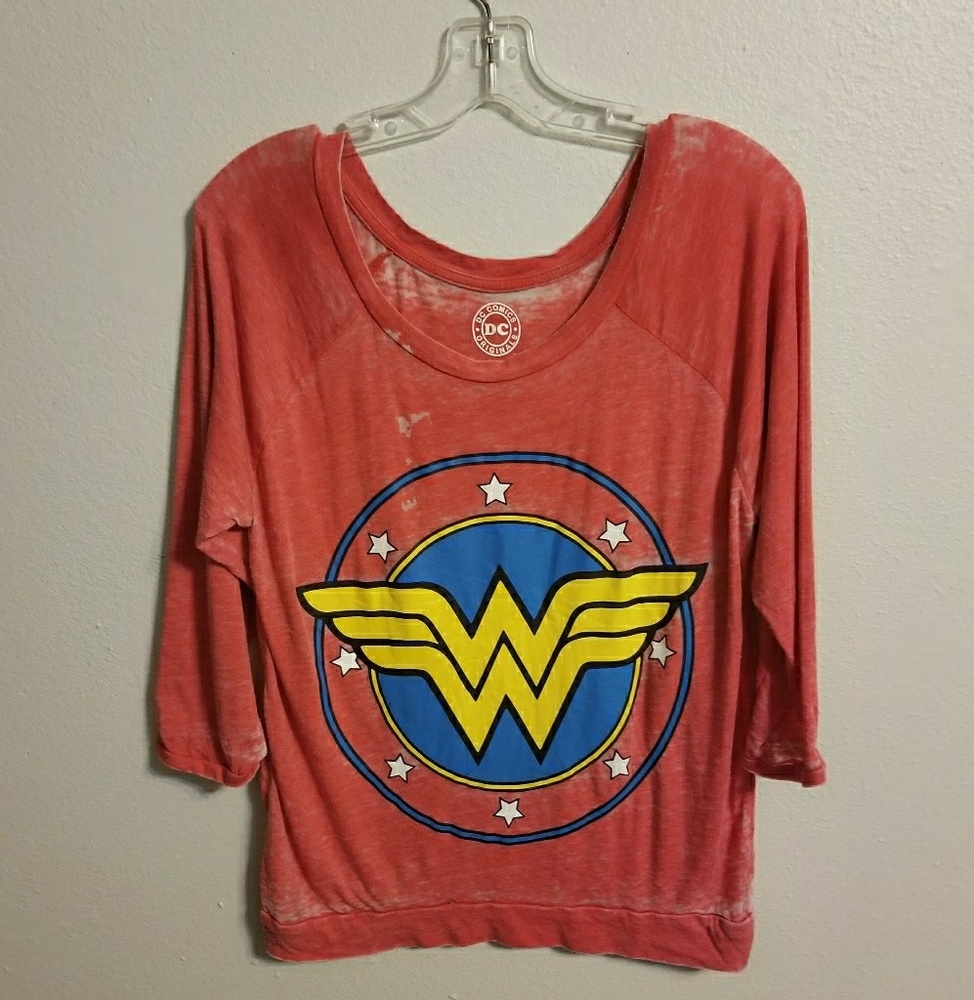 Teens wonder woman t shirt Size L 11/13 (Z0351)